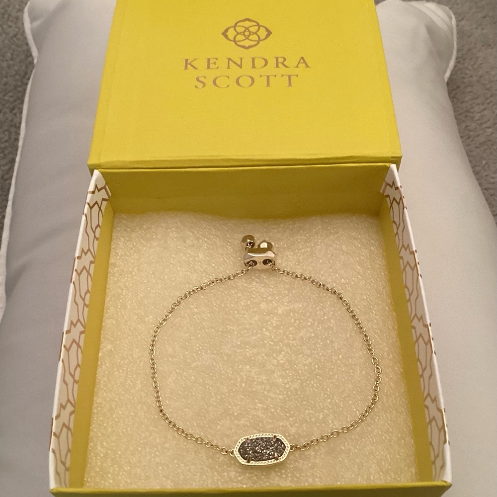 Kendra Scott Gold and Black Bracelet with Delicate Chain